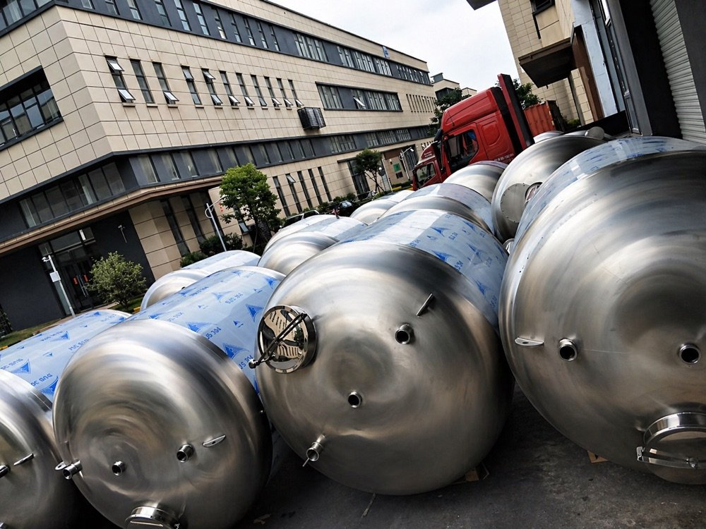 Sanitary Stainless Steel Storage Tanks | HENG RONG